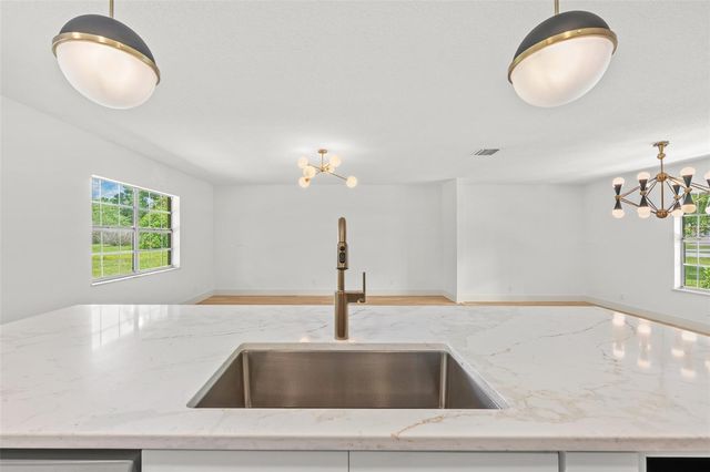 903 LANEWOOD DRIVE, Seffner, FL 33584