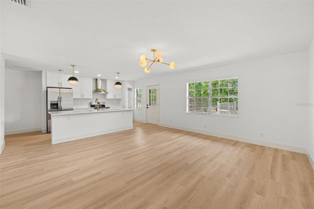 903 LANEWOOD DRIVE, Seffner, FL 33584