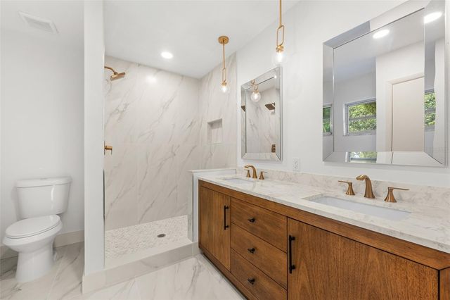 903 LANEWOOD DRIVE, Seffner, FL 33584