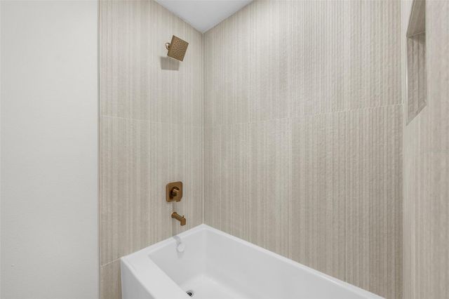 903 LANEWOOD DRIVE, Seffner, FL 33584