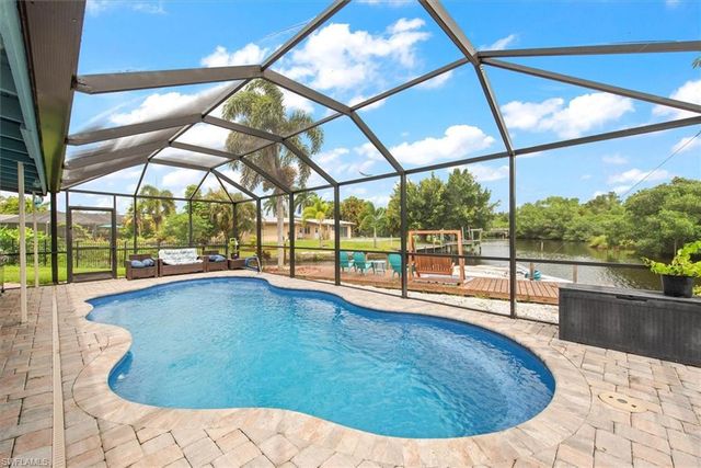 1721 Club House RD, North Fort Myers, FL 33917