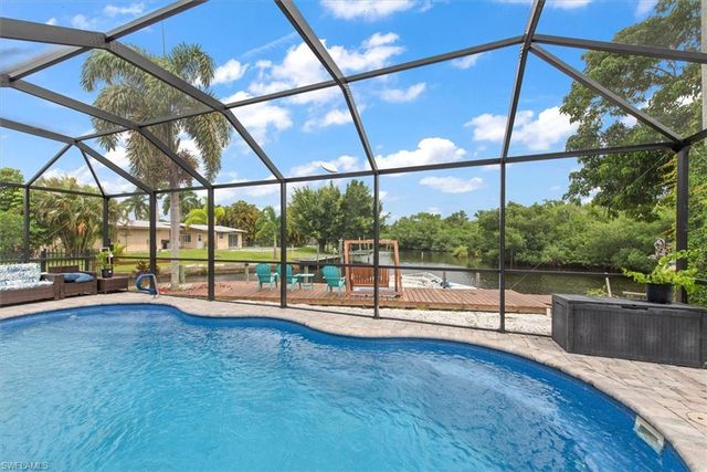 1721 Club House RD, North Fort Myers, FL 33917