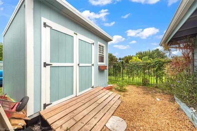 1721 Club House RD, North Fort Myers, FL 33917
