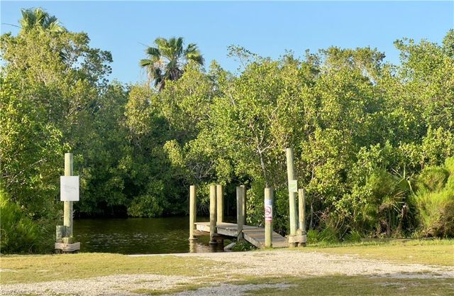 1721 Club House RD, North Fort Myers, FL 33917