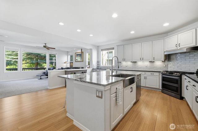 22844 NE 126th Street, Redmond, WA 98053