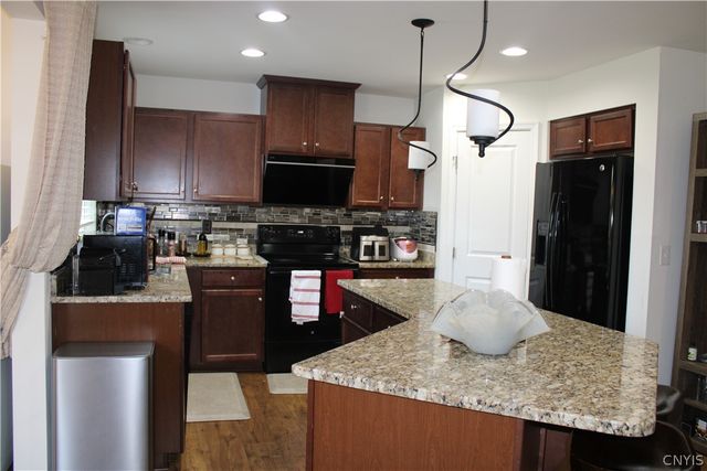 4453 Duany Avenue, Clay, NY 13041