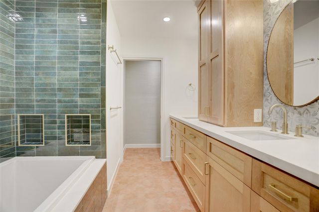 8825 Cedarbrake Drive, Houston, TX 77055