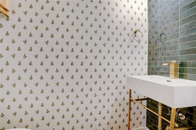 8825 Cedarbrake Drive, Houston, TX 77055