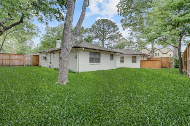 8825 Cedarbrake Drive, Houston, TX 77055