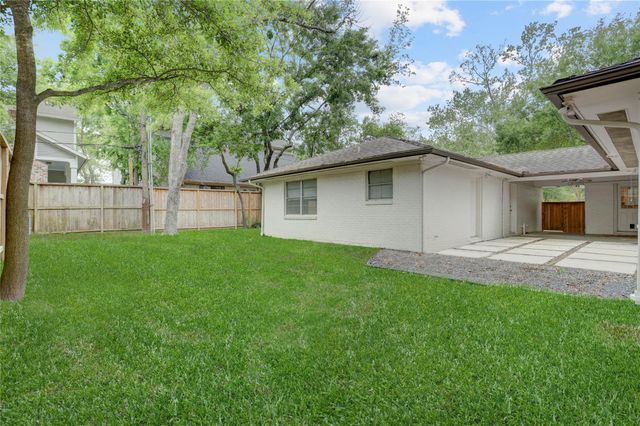 8825 Cedarbrake Drive, Houston, TX 77055