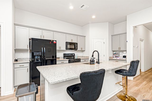 3034 Camelia St, Zachary, LA 70791