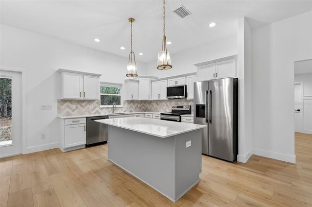 1511 COUNTY ROAD 243A, Wildwood, FL 34785