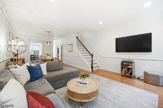 204 Swathmore Dr, Nutley Twp., NJ 07110