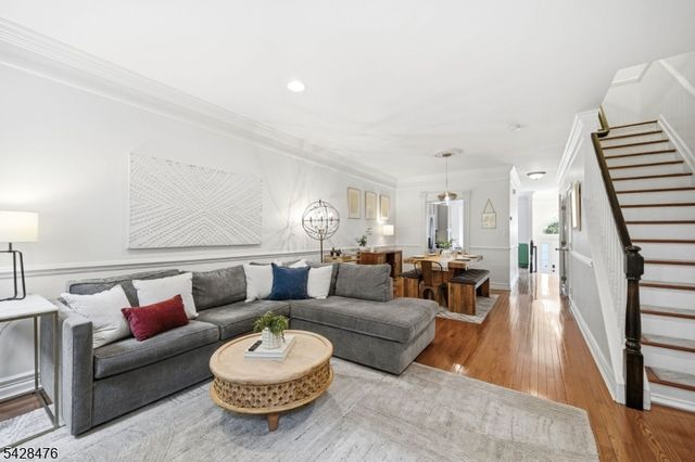 204 Swathmore Dr, Nutley Twp., NJ 07110