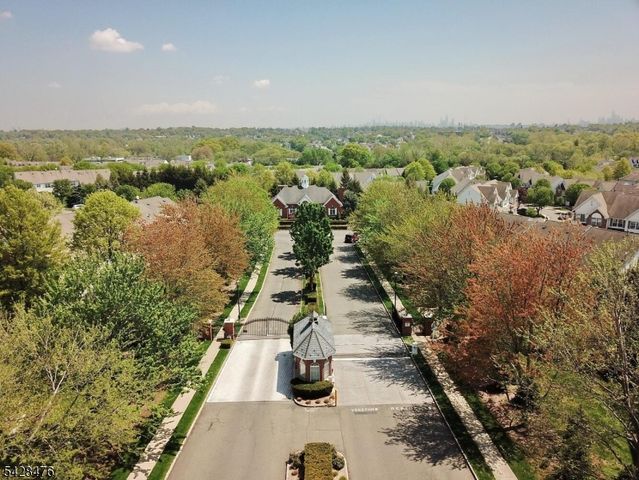 204 Swathmore Dr, Nutley Twp., NJ 07110