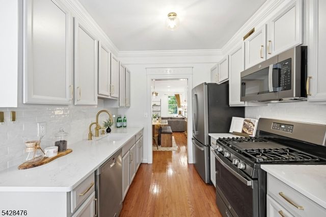 204 Swathmore Dr, Nutley Twp., NJ 07110