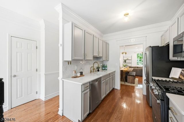 204 Swathmore Dr, Nutley Twp., NJ 07110