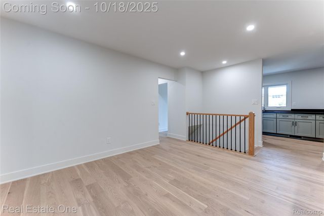 786 S Cranbrook Road, Bloomfield Charter Township, MI 48301