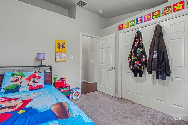 2910 Cougar Ave, Nampa, ID 83687