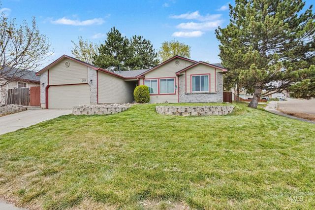 2910 Cougar Ave, Nampa, ID 83687
