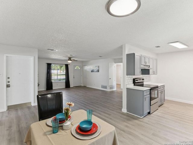 3710 Pipers Cross, San Antonio, TX 78251