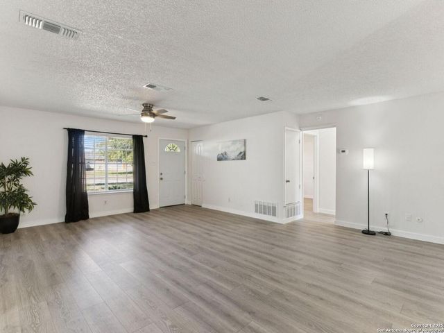 3710 Pipers Cross, San Antonio, TX 78251