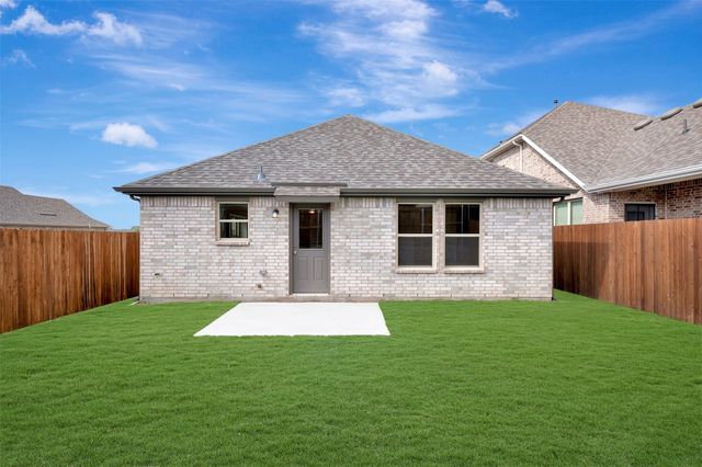 746 Gentle Bird Drive, Lavon, TX 75166