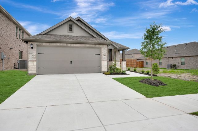 746 Gentle Bird Drive, Lavon, TX 75166