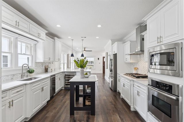 421 E CONCORD STREET, Orlando, FL 32803