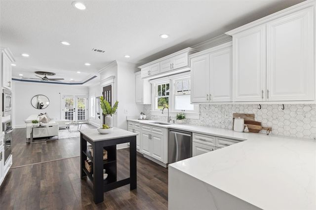421 E CONCORD STREET, Orlando, FL 32803