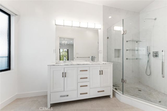 913 N Hilldale Avenue 3, West Hollywood, CA 90069