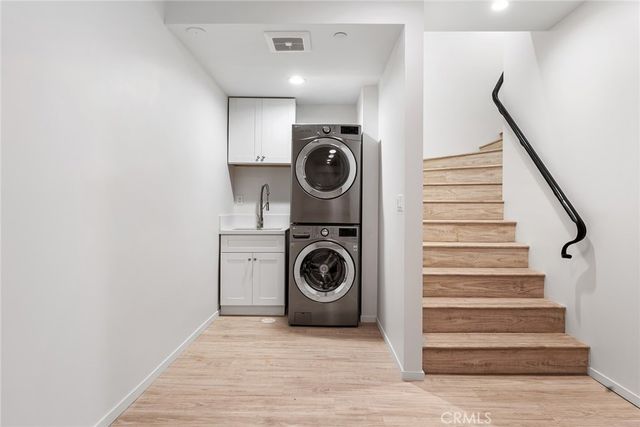 913 N Hilldale Avenue 3, West Hollywood, CA 90069