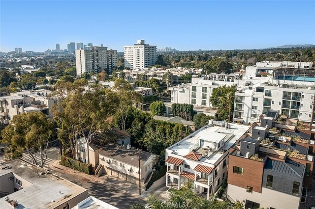 913 N Hilldale Avenue 3, West Hollywood, CA 90069