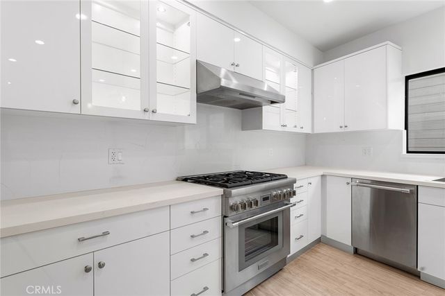 913 N Hilldale Avenue 3, West Hollywood, CA 90069