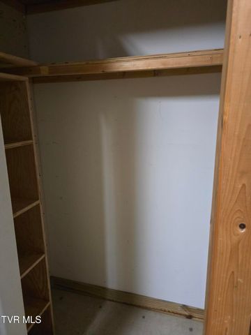 210 Taylor Drive, Piney Flats, TN 37686