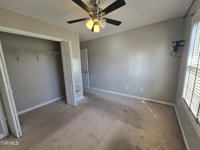 210 Taylor Drive, Piney Flats, TN 37686