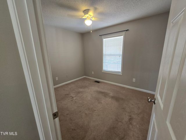 210 Taylor Drive, Piney Flats, TN 37686