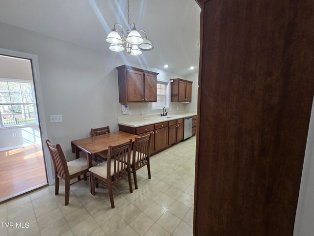 210 Taylor Drive, Piney Flats, TN 37686