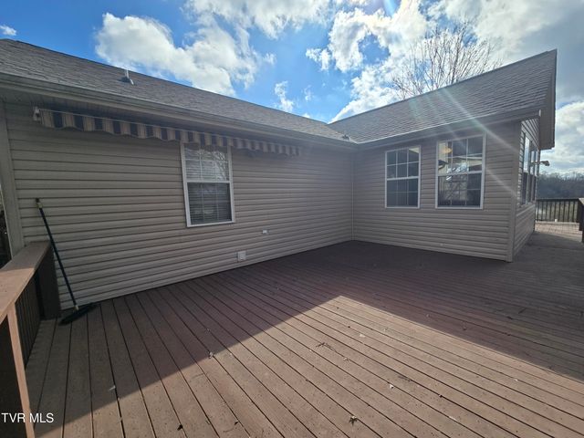 210 Taylor Drive, Piney Flats, TN 37686