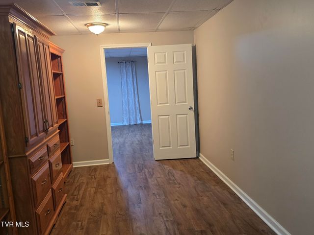 210 Taylor Drive, Piney Flats, TN 37686