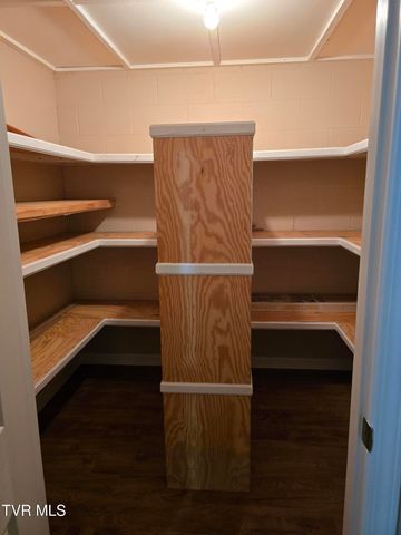 210 Taylor Drive, Piney Flats, TN 37686