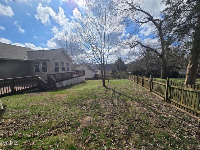 210 Taylor Drive, Piney Flats, TN 37686