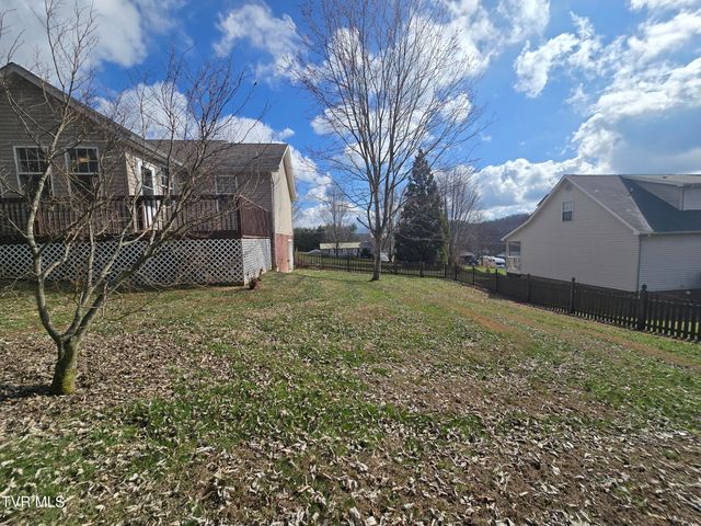 210 Taylor Drive, Piney Flats, TN 37686