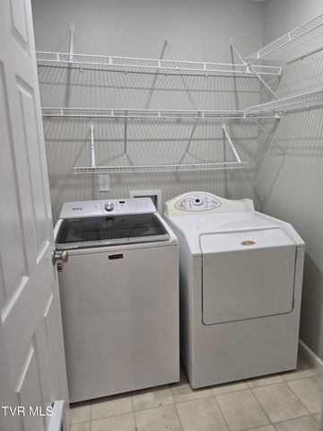 210 Taylor Drive, Piney Flats, TN 37686