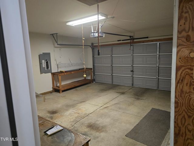 210 Taylor Drive, Piney Flats, TN 37686