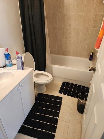 26201 SW 135th Ave, Homestead, FL 33032