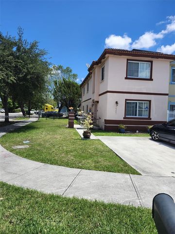 26201 SW 135th Ave, Homestead, FL 33032