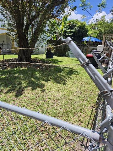 26201 SW 135th Ave, Homestead, FL 33032