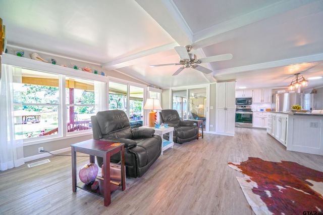 7320 Panorama Dr, Frankston, TX 75763