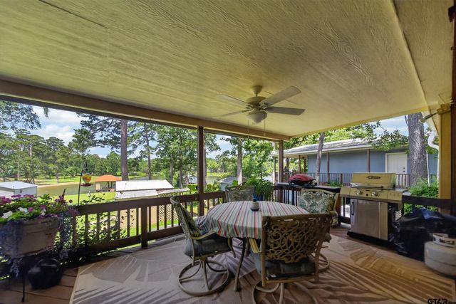 7320 Panorama Dr, Frankston, TX 75763